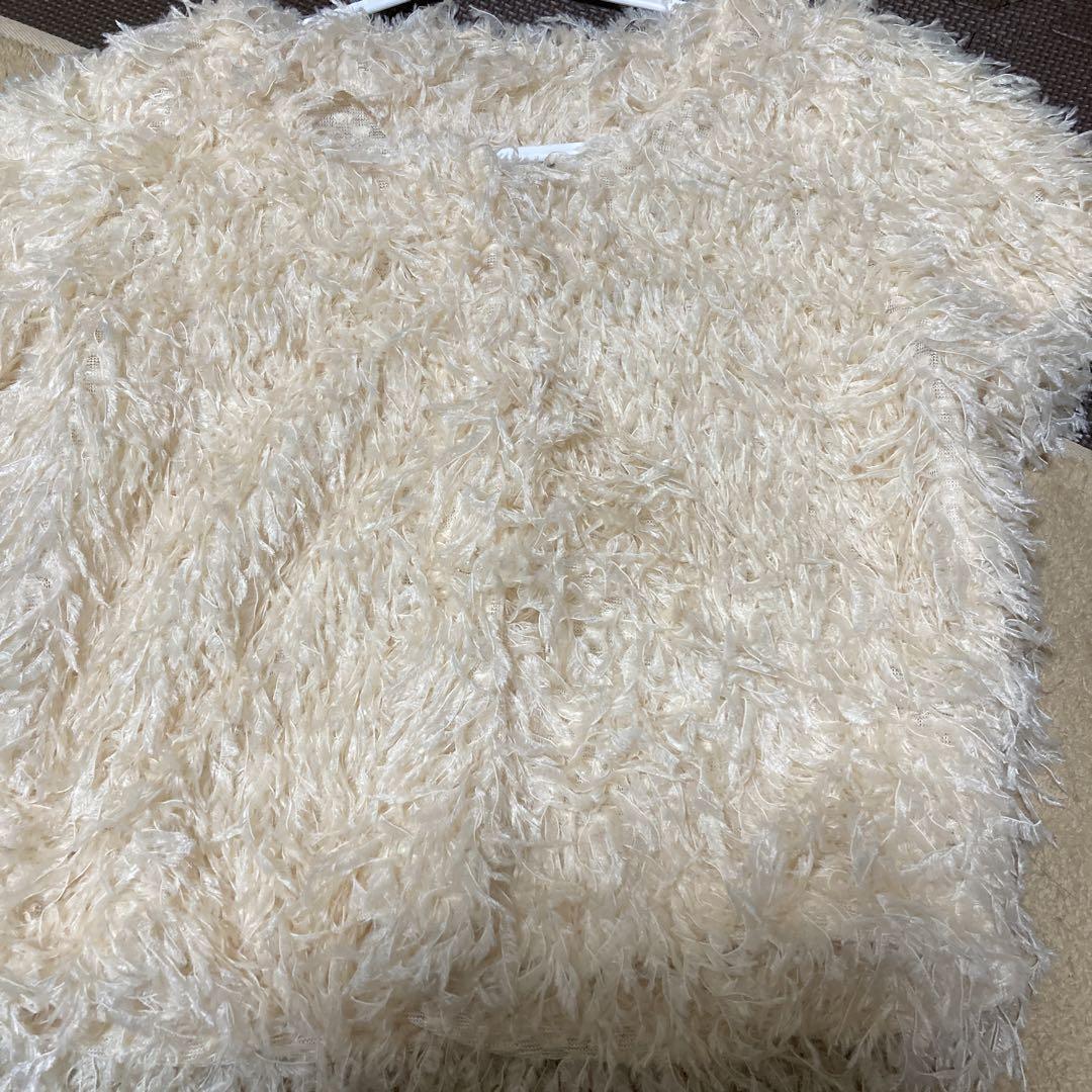 白のトップスです