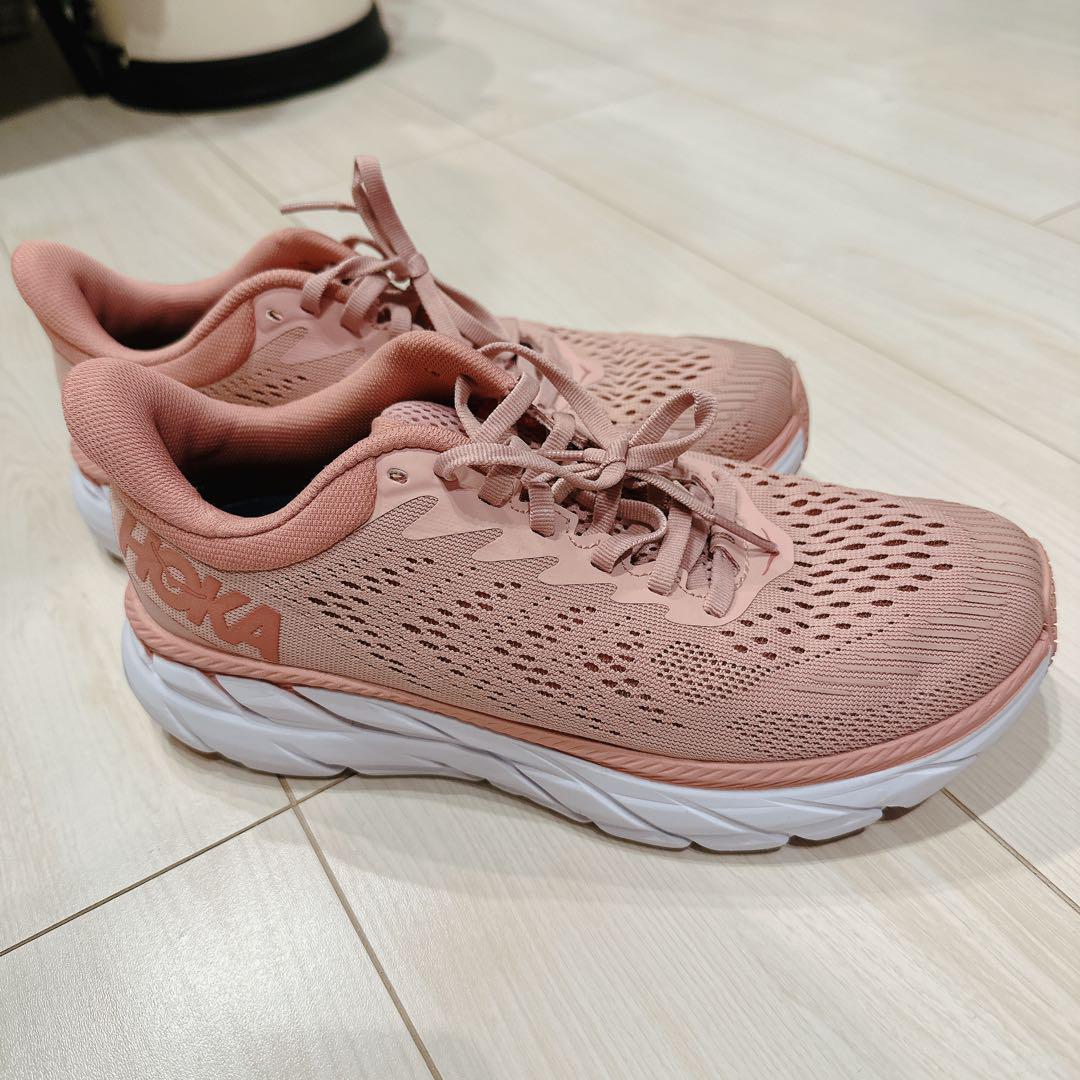 Hoka One Oneレディースクリフトン 7 ランニングシューズ  emmi